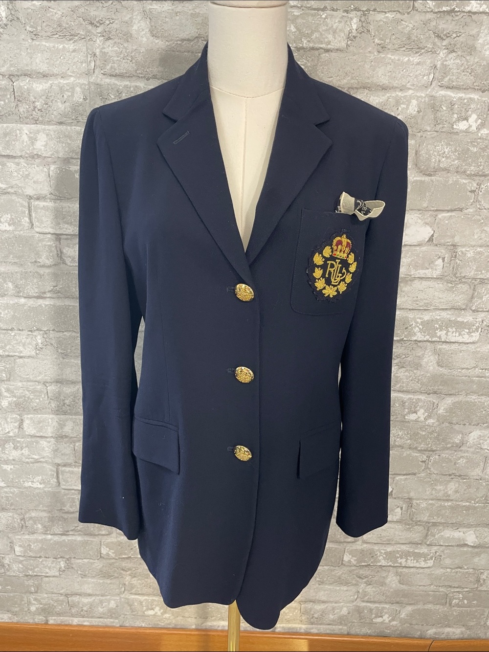 Ralph Lauren iconic crest blazer in navy blue with gold-toned metal buttons